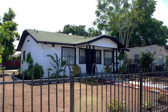 11200 Stanford, Los Angeles, CA 90059