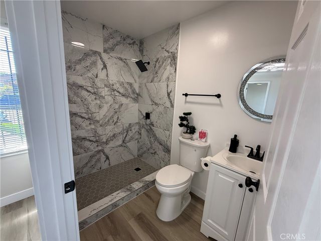 11200 Stanford, Los Angeles, CA 90059