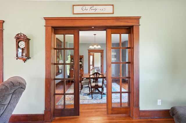 1519 W Market Street, Baltimore, OH 43105