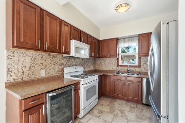 1519 W Market Street, Baltimore, OH 43105