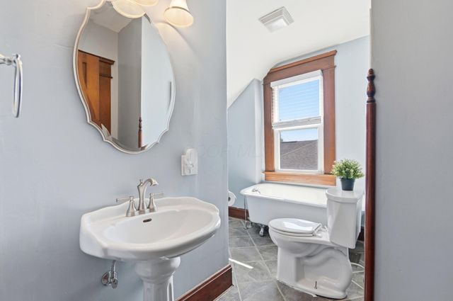 1519 W Market Street, Baltimore, OH 43105