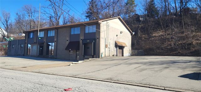 41 Terence Dr, Pleasant Hills, PA 15236