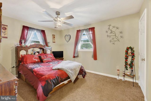 38 BONNIEFIELD CIR, Gettysburg, PA 17325