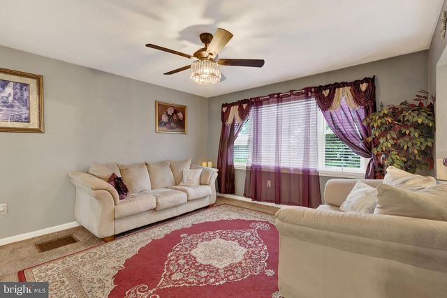 38 BONNIEFIELD CIR, Gettysburg, PA 17325