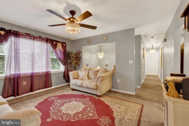 38 BONNIEFIELD CIR, Gettysburg, PA 17325