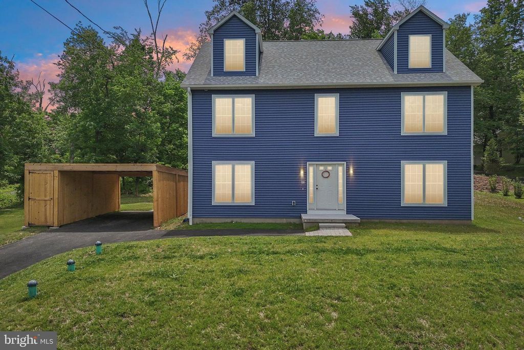 40 CREEK RD, Phoenixville, PA 19460