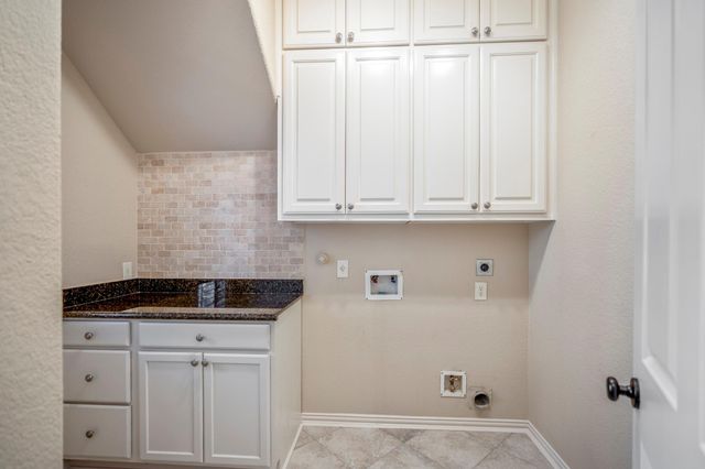 2407 Hendricks Lakes Drive, Spring, TX 77388