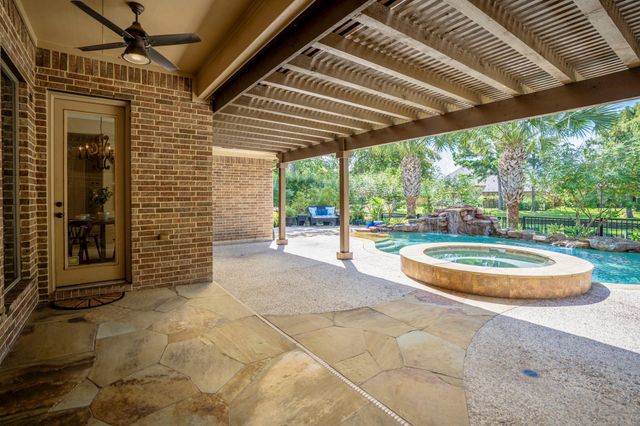 2407 Hendricks Lakes Drive, Spring, TX 77388