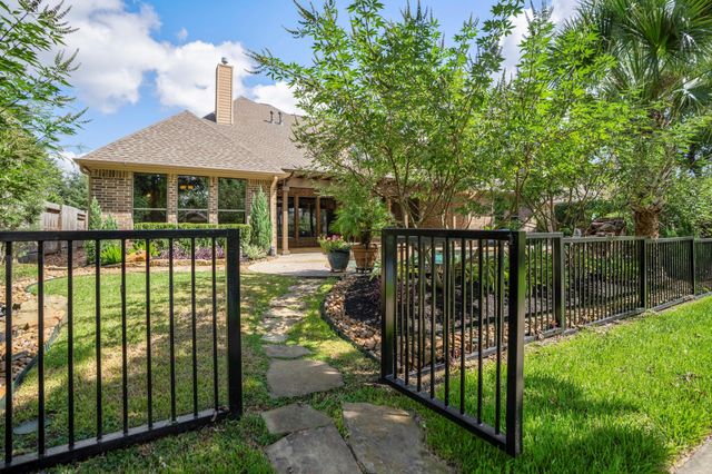 2407 Hendricks Lakes Drive, Spring, TX 77388