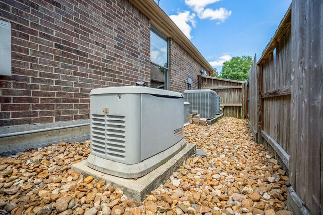 2407 Hendricks Lakes Drive, Spring, TX 77388