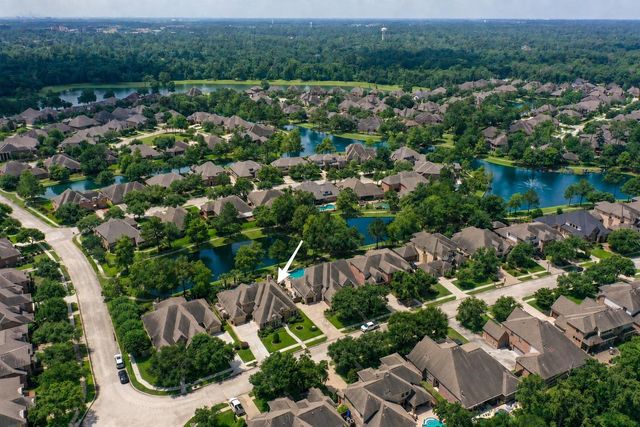 2407 Hendricks Lakes Drive, Spring, TX 77388