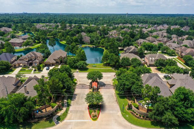 2407 Hendricks Lakes Drive, Spring, TX 77388