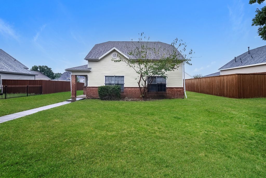 10256 Budtime Lane, Dallas, TX 75217