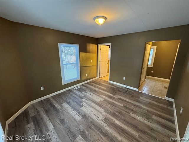 86 Hamilton Street, Pontiac, MI 48342