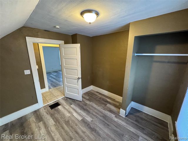 86 Hamilton Street, Pontiac, MI 48342