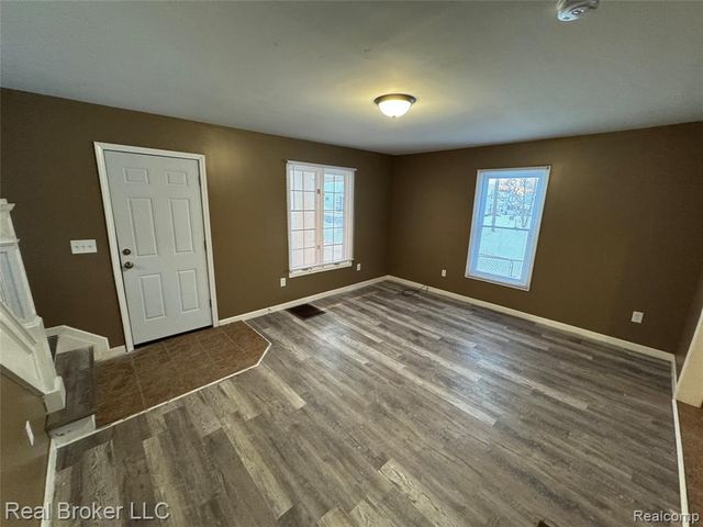 86 Hamilton Street, Pontiac, MI 48342