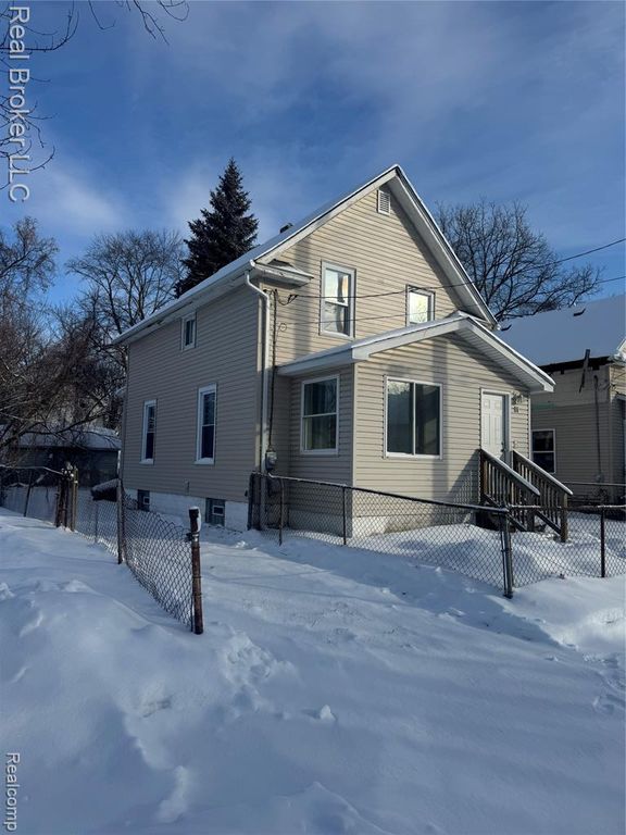 86 Hamilton Street, Pontiac, MI 48342