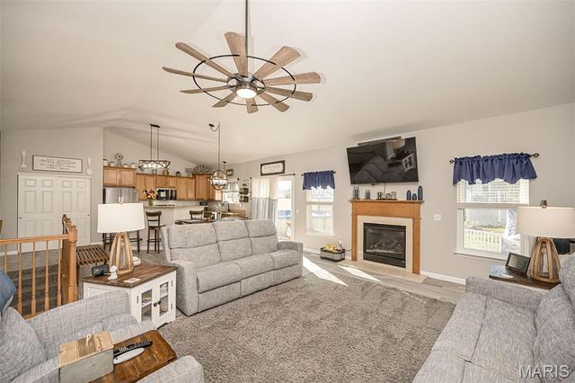 800 Mule Creek Drive, Wentzville, MO 63385