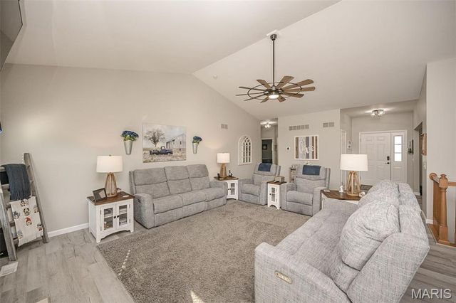 800 Mule Creek Drive, Wentzville, MO 63385