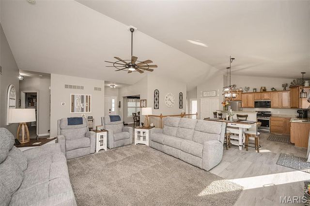 800 Mule Creek Drive, Wentzville, MO 63385