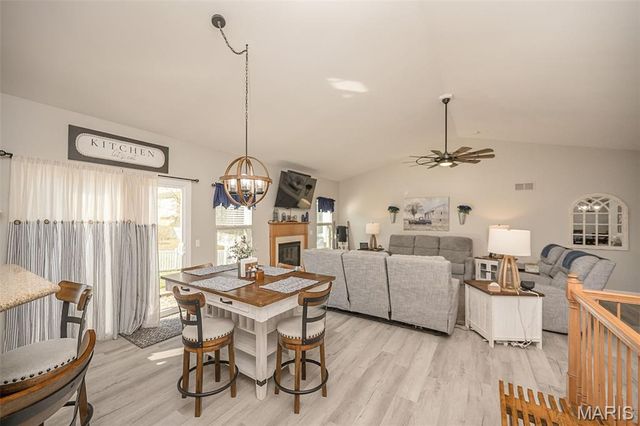 800 Mule Creek Drive, Wentzville, MO 63385