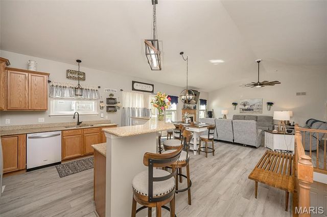 800 Mule Creek Drive, Wentzville, MO 63385