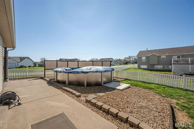 800 Mule Creek Drive, Wentzville, MO 63385