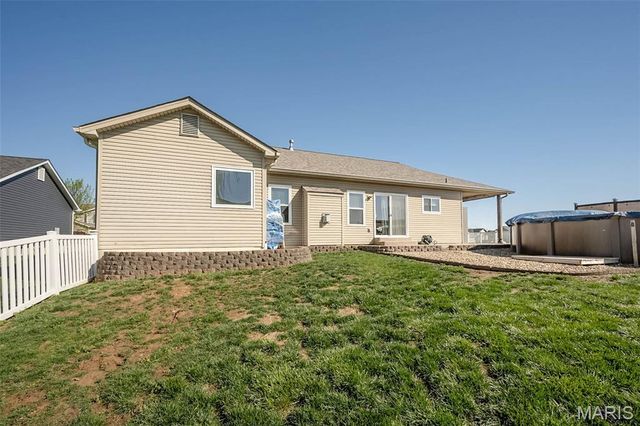 800 Mule Creek Drive, Wentzville, MO 63385