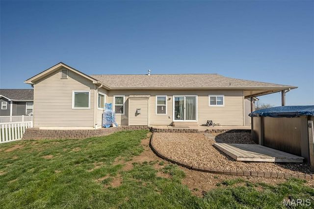 800 Mule Creek Drive, Wentzville, MO 63385