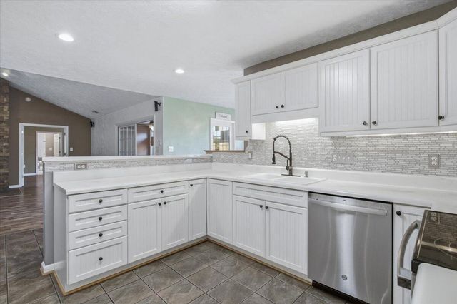 1530 Indian Springs LN, Moneta, VA 24121