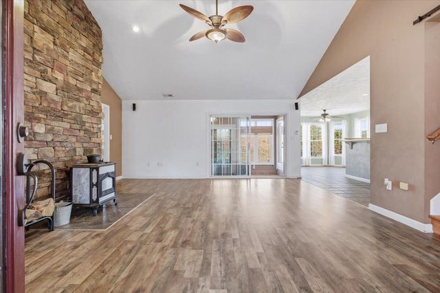 1530 Indian Springs LN, Moneta, VA 24121