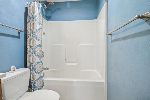 1530 Indian Springs LN, Moneta, VA 24121