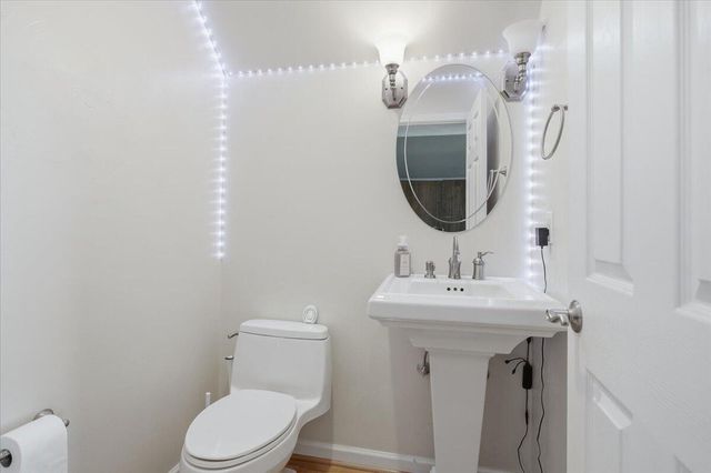 1530 Indian Springs LN, Moneta, VA 24121