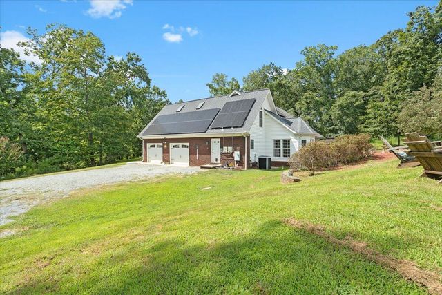 1530 Indian Springs LN, Moneta, VA 24121