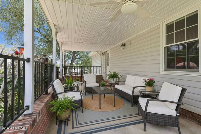 16 Crestview Place, Spring Lake, NC 28390