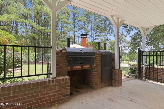 16 Crestview Place, Spring Lake, NC 28390