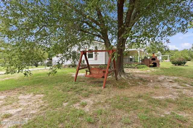 16 Crestview Place, Spring Lake, NC 28390