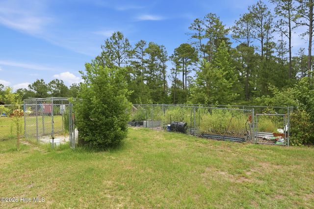 16 Crestview Place, Spring Lake, NC 28390