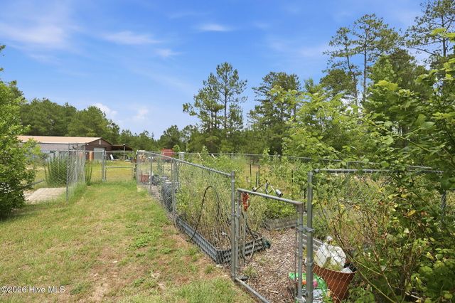 16 Crestview Place, Spring Lake, NC 28390