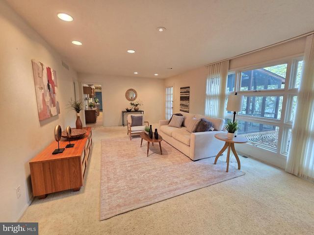1763 TEAROSE LN, Cherry Hill, NJ 08003
