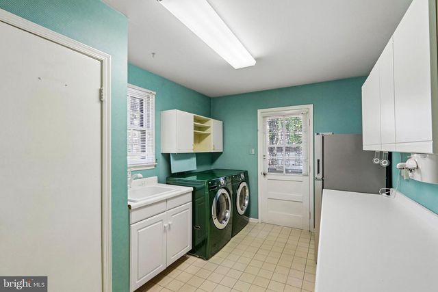 1763 TEAROSE LN, Cherry Hill, NJ 08003
