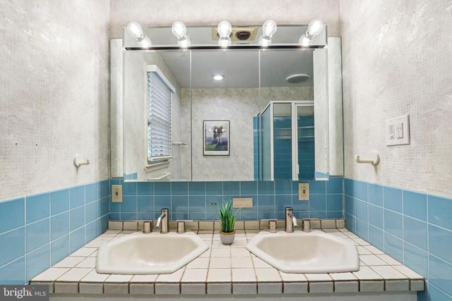 1763 TEAROSE LN, Cherry Hill, NJ 08003