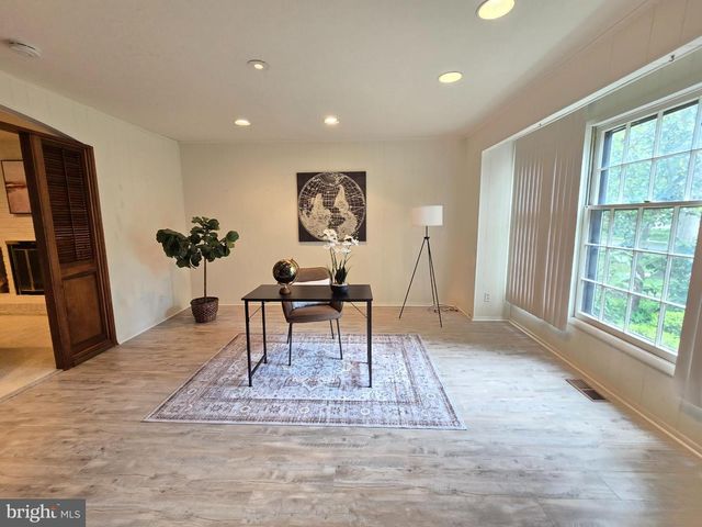 1763 TEAROSE LN, Cherry Hill, NJ 08003