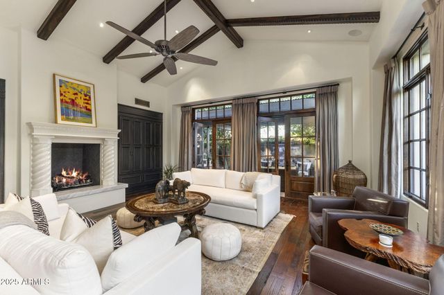 4949 E LINCOLN Drive 18, Paradise Valley, AZ 85253