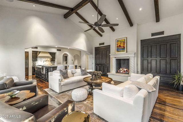 4949 E LINCOLN Drive 18, Paradise Valley, AZ 85253