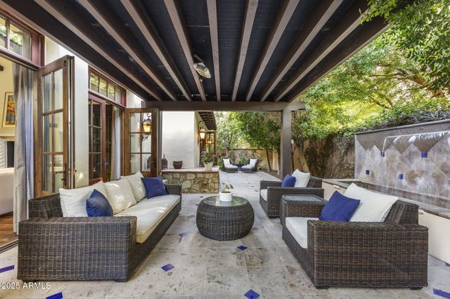 4949 E LINCOLN Drive 18, Paradise Valley, AZ 85253