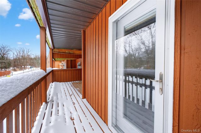 202 Falcon Court, Poughkeepsie, NY 12603