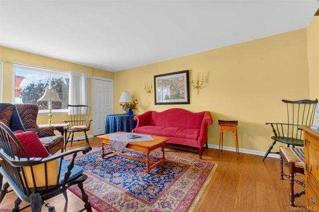 202 Falcon Court, Poughkeepsie, NY 12603