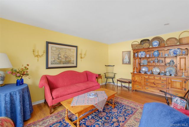 202 Falcon Court, Poughkeepsie, NY 12603