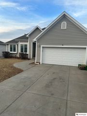 2240 Gunnison Drive, Lincoln, NE 68521